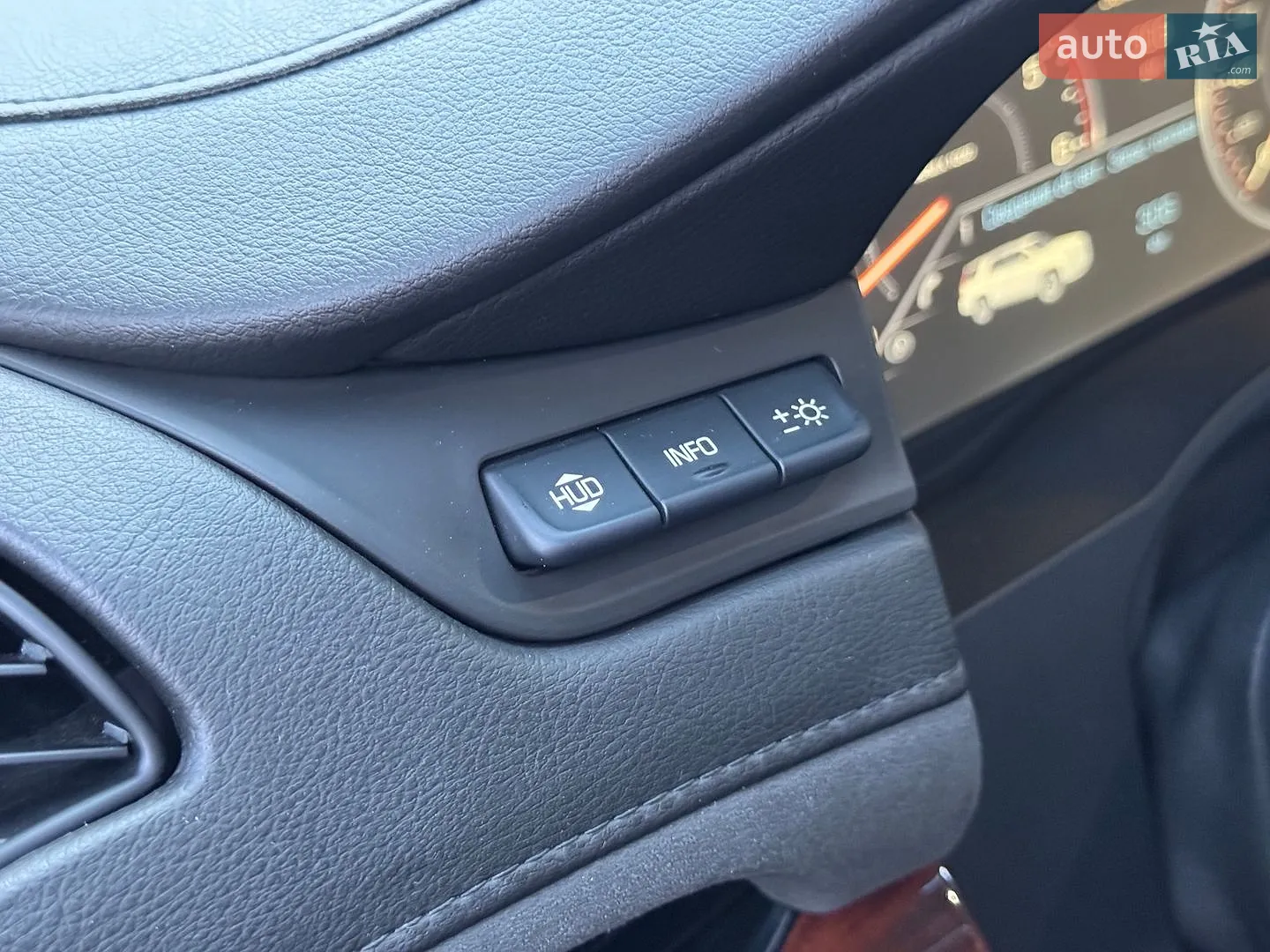 2014 Cadillac Escalade - мініатюра 18
