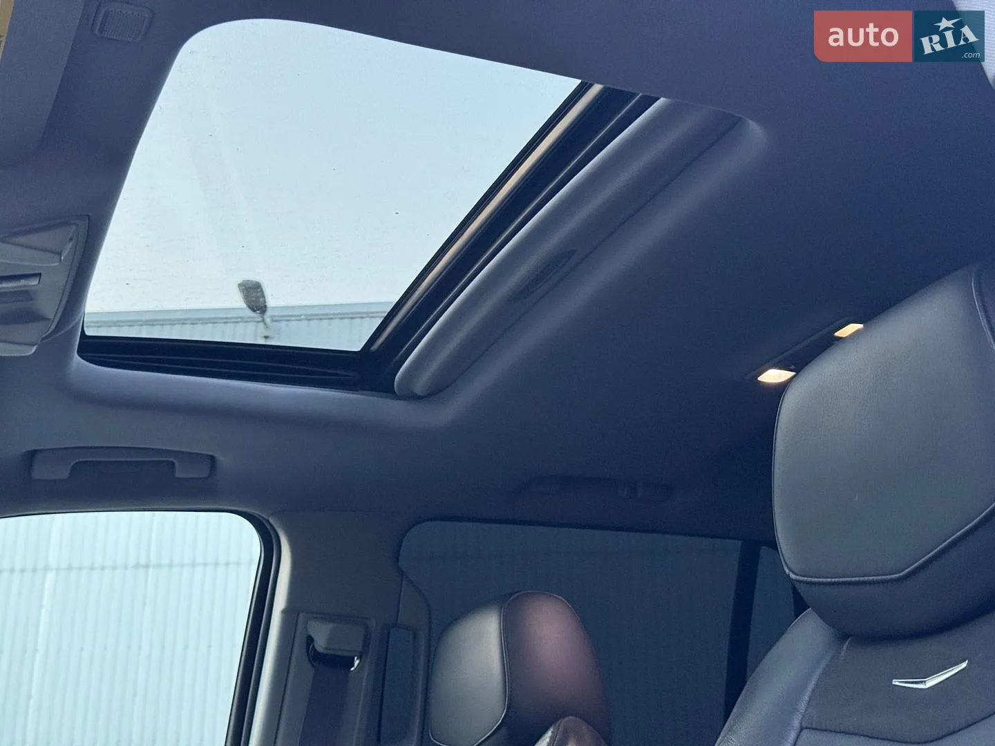 2014 Cadillac Escalade - мініатюра 24