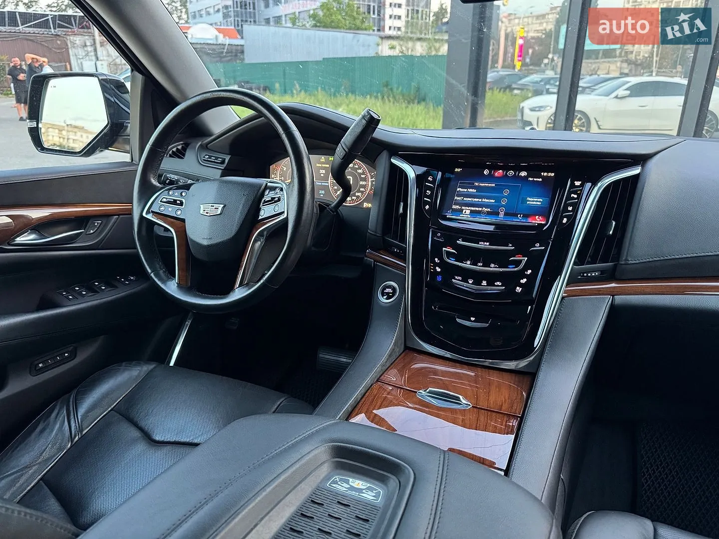 2014 Cadillac Escalade - мініатюра 31