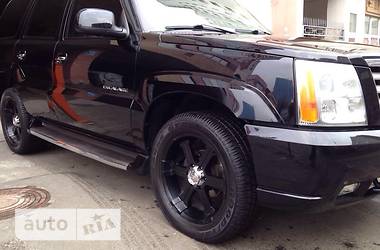 Внедорожник / Кроссовер Cadillac Escalade 2004 в 