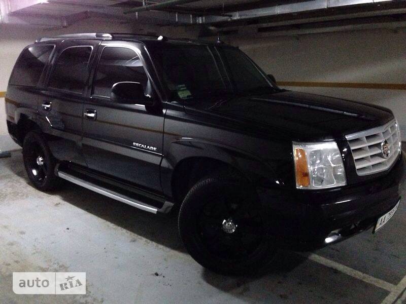 Внедорожник / Кроссовер Cadillac Escalade 2004 в Киеве