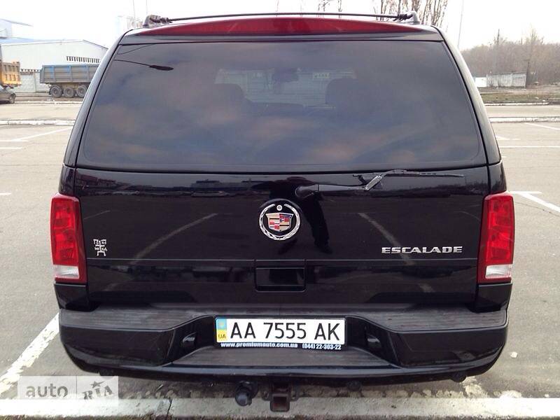 Внедорожник / Кроссовер Cadillac Escalade 2004 в Киеве