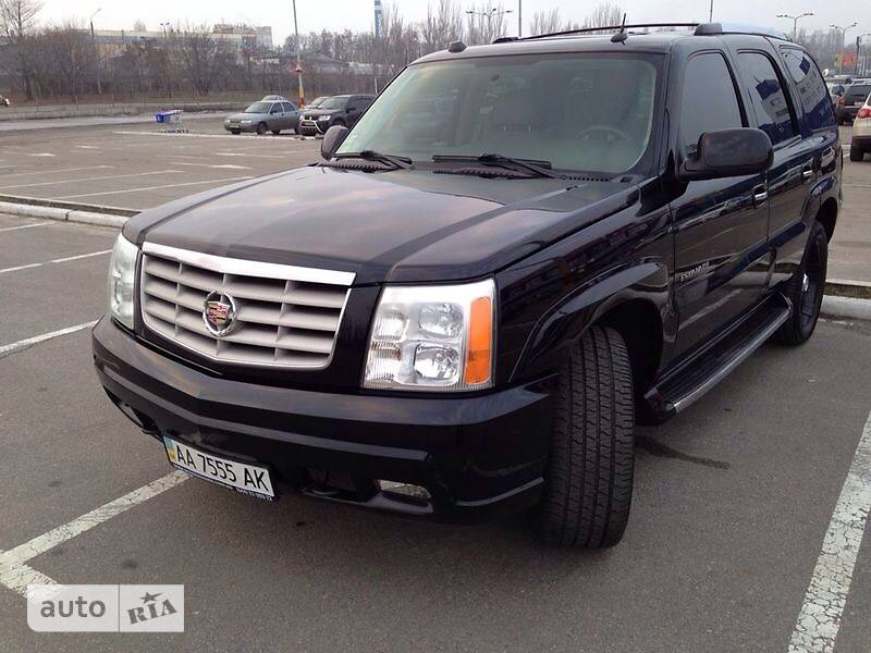 Внедорожник / Кроссовер Cadillac Escalade 2004 в Киеве