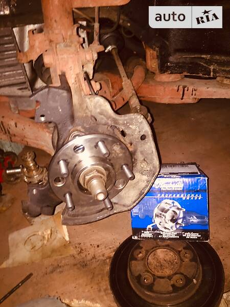 Седан Cadillac Fleetwood 1990 в Ровно