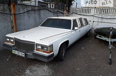 Лимузин Cadillac Fleetwood 1987 в Днепре
