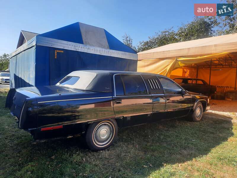 Лимузин Cadillac Fleetwood 1994 в Киеве
