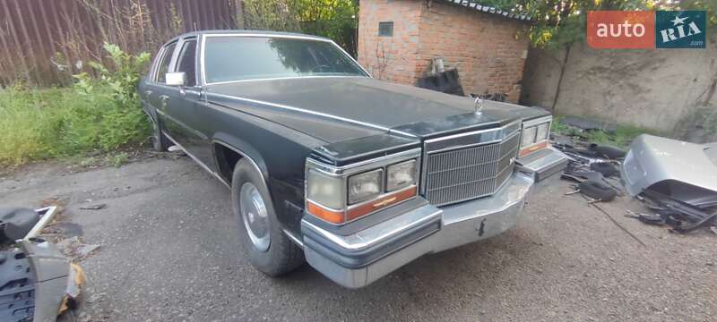Cadillac Fleetwood 1986