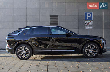 Внедорожник / Кроссовер Cadillac Lyriq 2023 в 