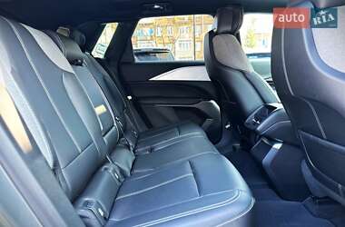 Внедорожник / Кроссовер Cadillac Lyriq 2024 в 