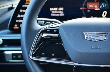 Внедорожник / Кроссовер Cadillac Lyriq 2024 в 