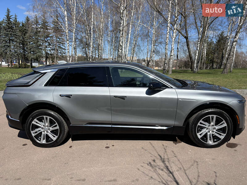 Внедорожник / Кроссовер Cadillac Lyriq 2023 в Житомире