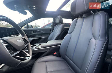 Внедорожник / Кроссовер Cadillac Lyriq 2024 в 