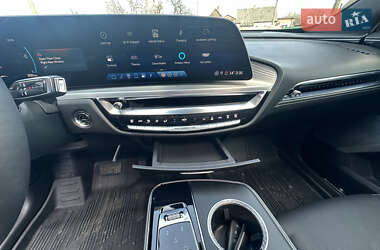 Внедорожник / Кроссовер Cadillac Lyriq 2024 в 