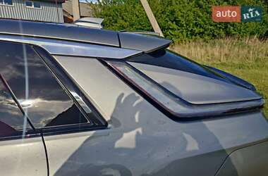 Фастбэк Cadillac Lyriq 2023 в 
