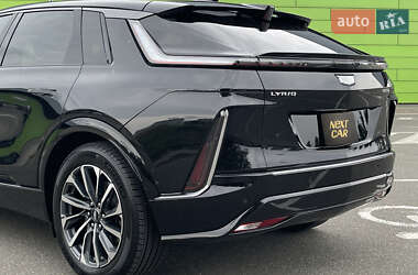 Внедорожник / Кроссовер Cadillac Lyriq 2023 в 