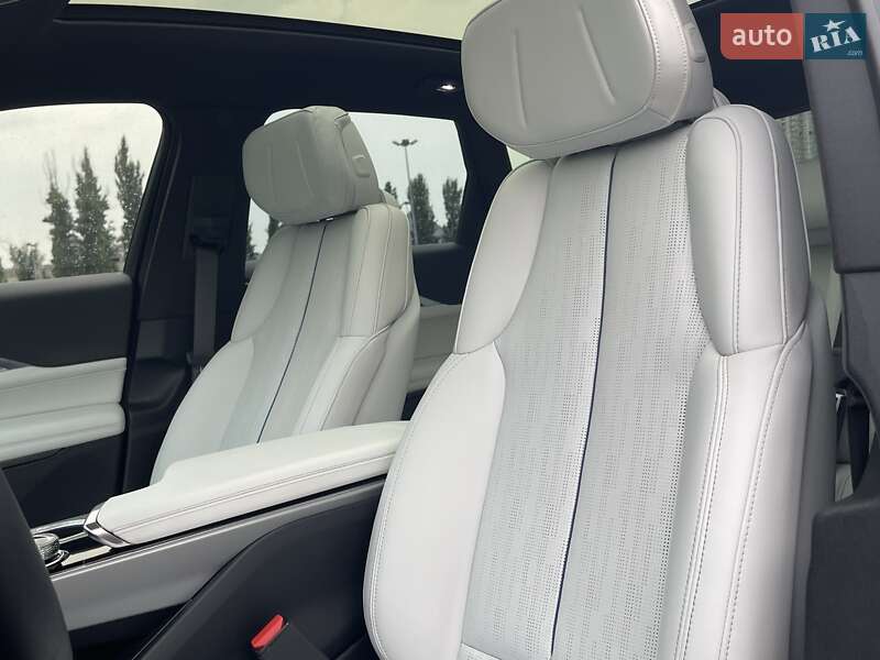 Внедорожник / Кроссовер Cadillac Lyriq 2023 в Киеве