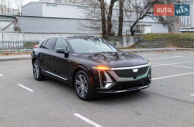Позашляховик / Кросовер Cadillac Lyriq 2023 в 