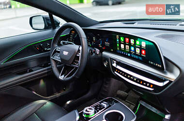 Позашляховик / Кросовер Cadillac Lyriq 2023 в 
