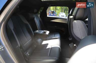Внедорожник / Кроссовер Cadillac Lyriq 2024 в 