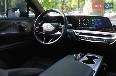 Внедорожник / Кроссовер Cadillac Lyriq 2024 в 
