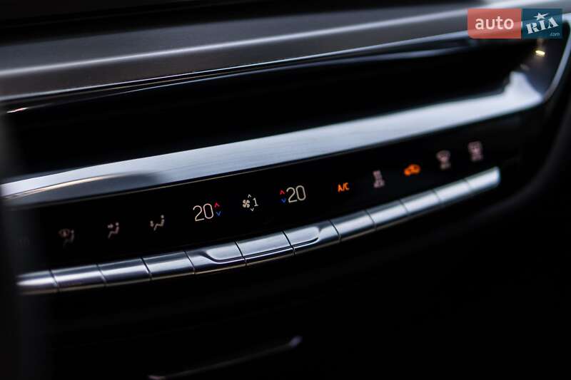 Внедорожник / Кроссовер Cadillac Lyriq 2022 в Ужгороде фото 21 Внедорожник / Кроссовер Cadillac Lyriq 2022 в Ужгороде