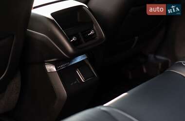 Внедорожник / Кроссовер Cadillac Lyriq 2022 в 