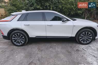 Внедорожник / Кроссовер Cadillac Lyriq 2024 в 