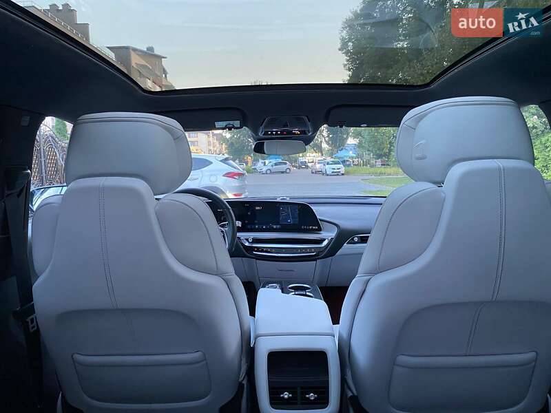 Внедорожник / Кроссовер Cadillac Lyriq 2023 в Ровно