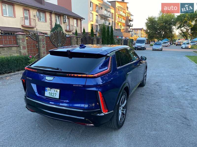 Внедорожник / Кроссовер Cadillac Lyriq 2023 в Ровно