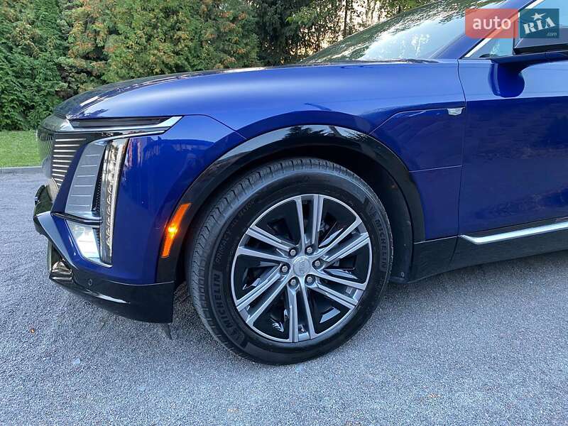 Внедорожник / Кроссовер Cadillac Lyriq 2023 в Ровно