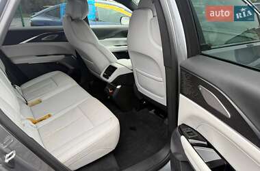 Внедорожник / Кроссовер Cadillac Lyriq 2022 в 