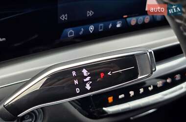 Внедорожник / Кроссовер Cadillac Lyriq 2024 в 
