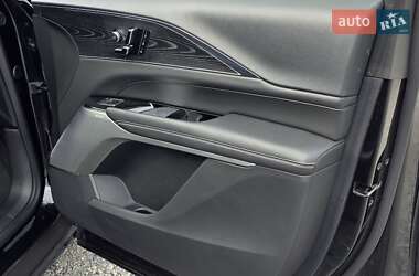 Внедорожник / Кроссовер Cadillac Lyriq 2024 в 