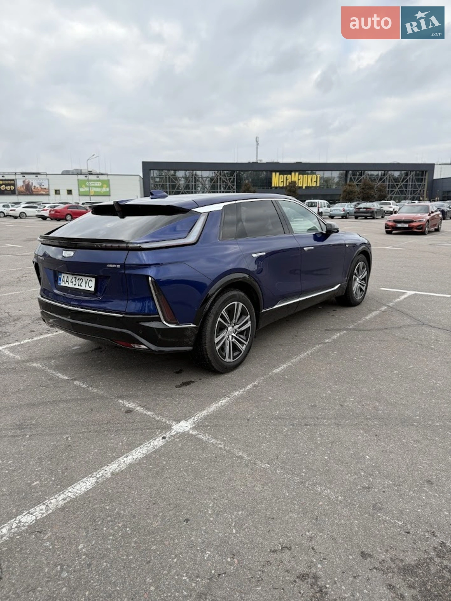 2023 Cadillac Lyriq - мініатюра 5
