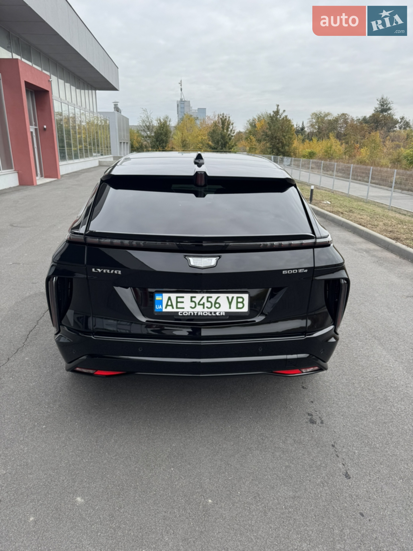 2023 Cadillac Lyriq - мініатюра 8