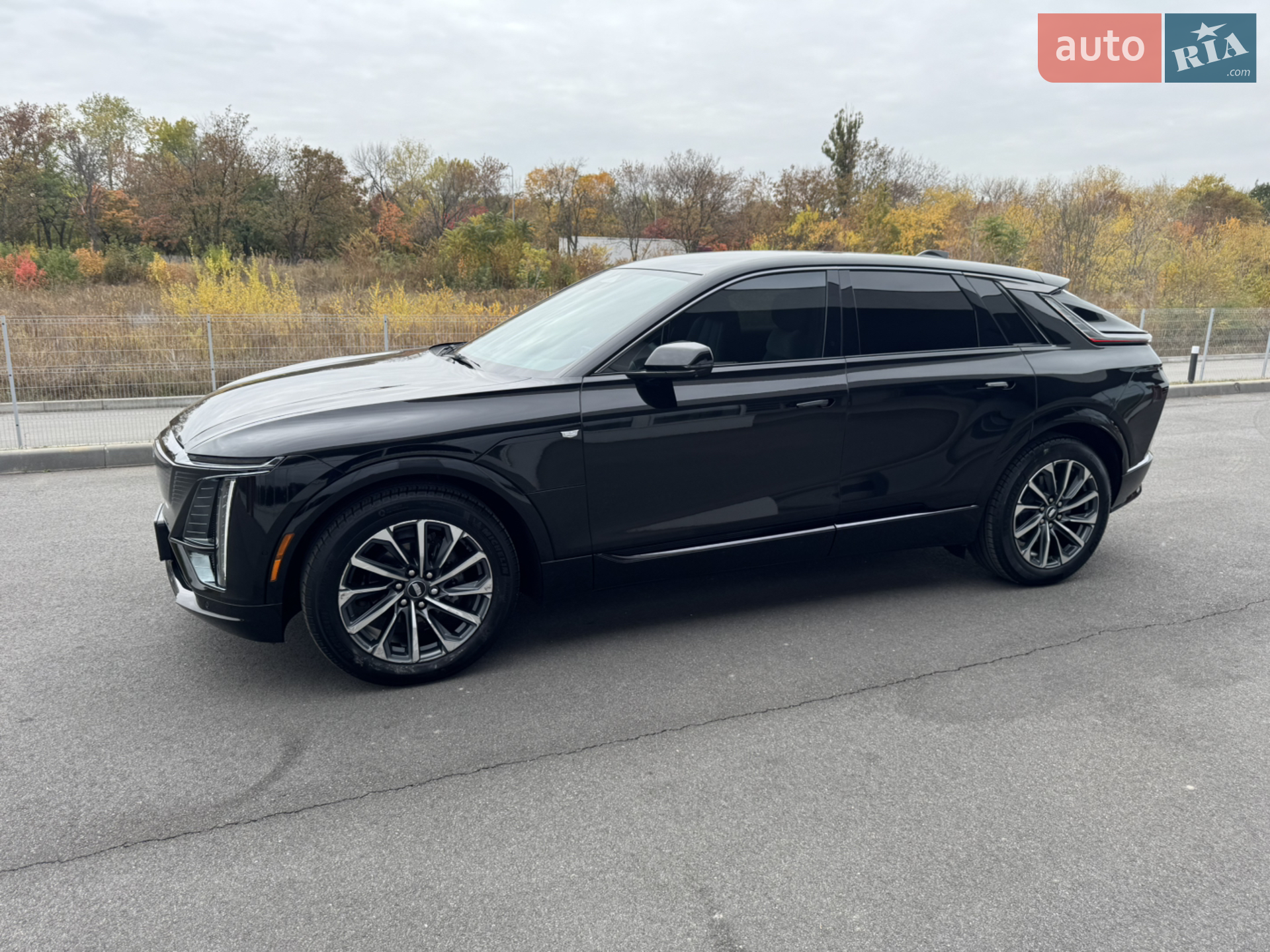 2023 Cadillac Lyriq - мініатюра 2
