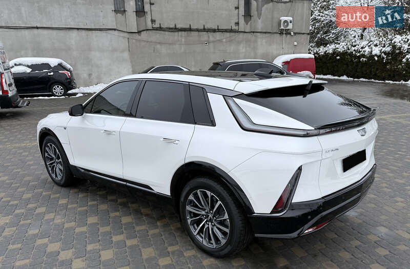Лифтбек Cadillac Lyriq 2024 в Львове