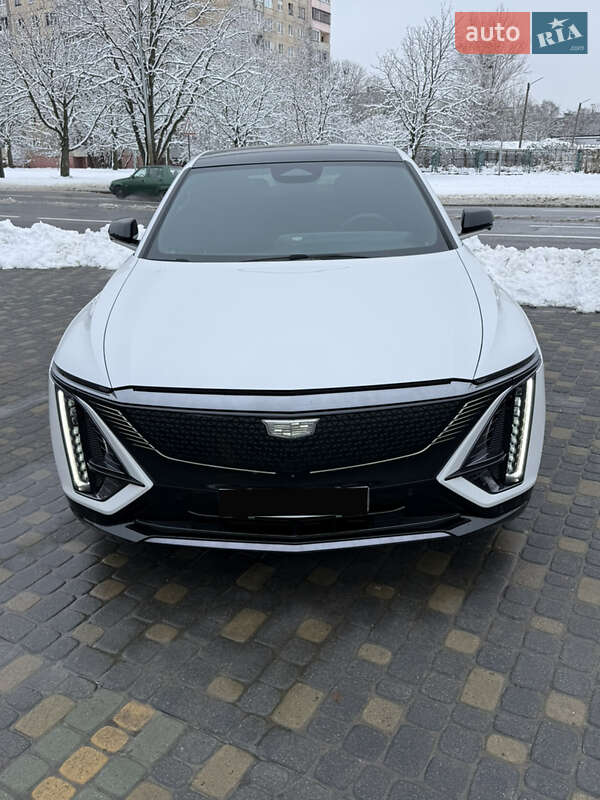 Лифтбек Cadillac Lyriq 2024 в Львове