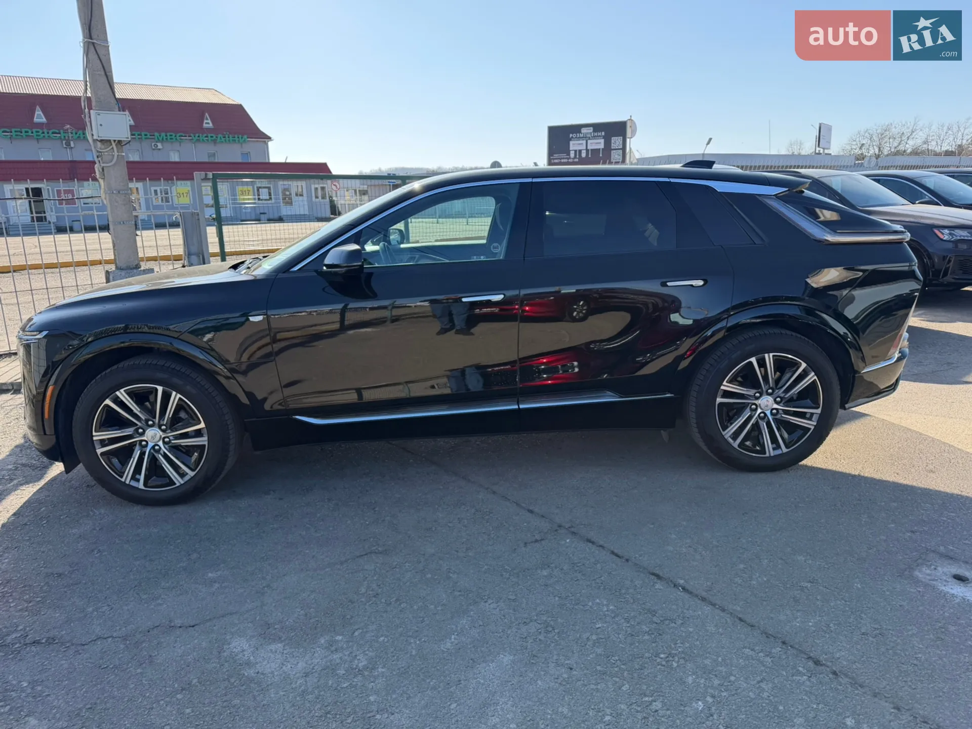 2023 Cadillac Lyriq - мініатюра 8