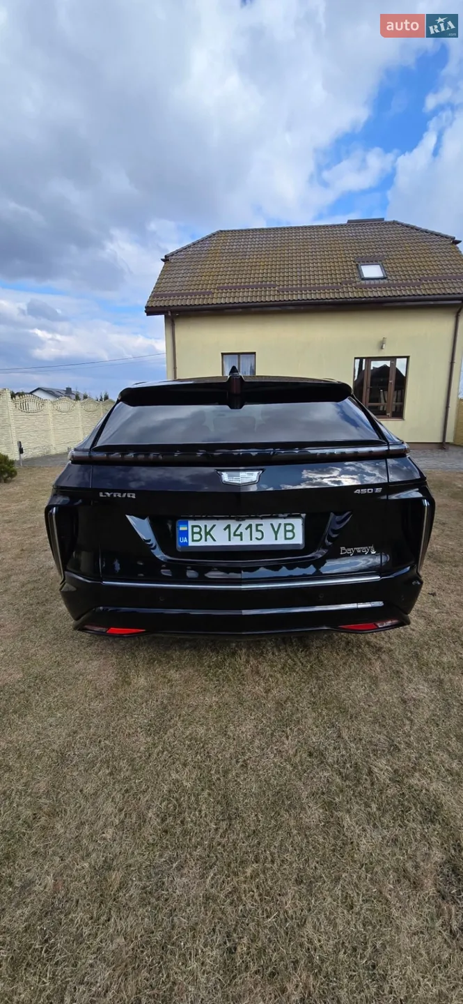 2024 Cadillac Lyriq - мініатюра 2