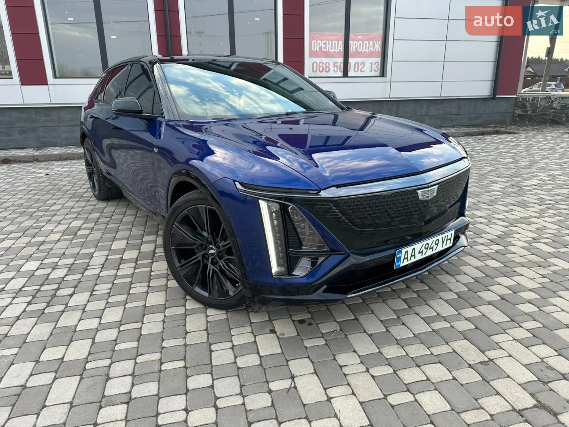 2023 Cadillac Lyriq - мініатюра 2