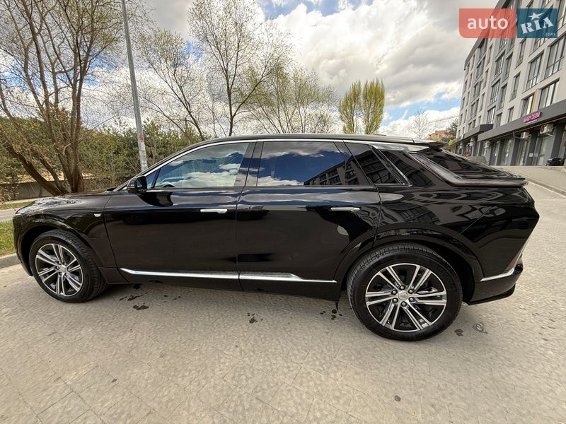 Внедорожник / Кроссовер Cadillac Lyriq 2024 в Новояворовске