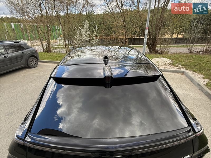 Внедорожник / Кроссовер Cadillac Lyriq 2024 в Новояворовске