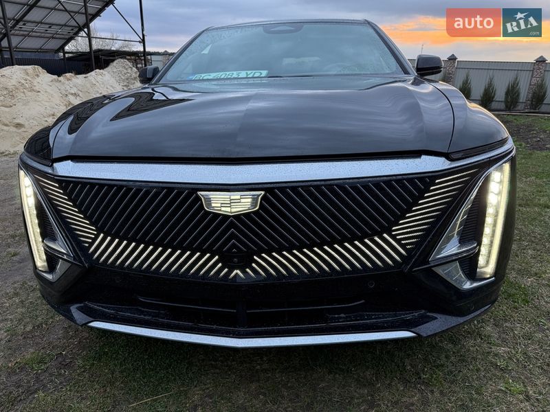 Внедорожник / Кроссовер Cadillac Lyriq 2024 в Новояворовске
