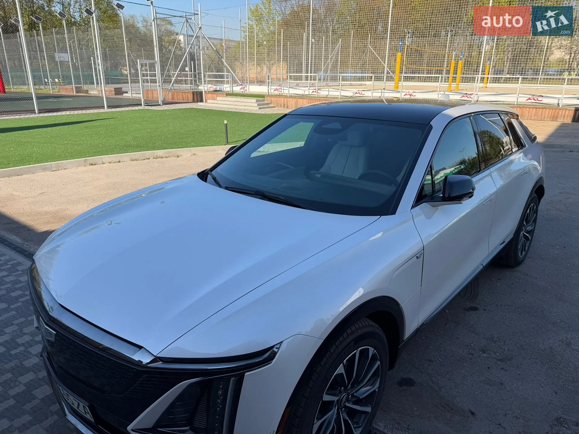 2023 Cadillac Lyriq - мініатюра 4