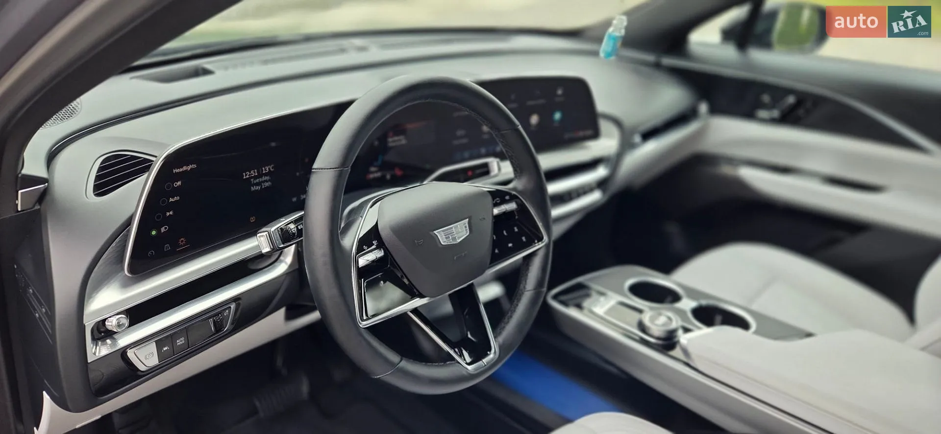 2024 Cadillac Lyriq - мініатюра 16