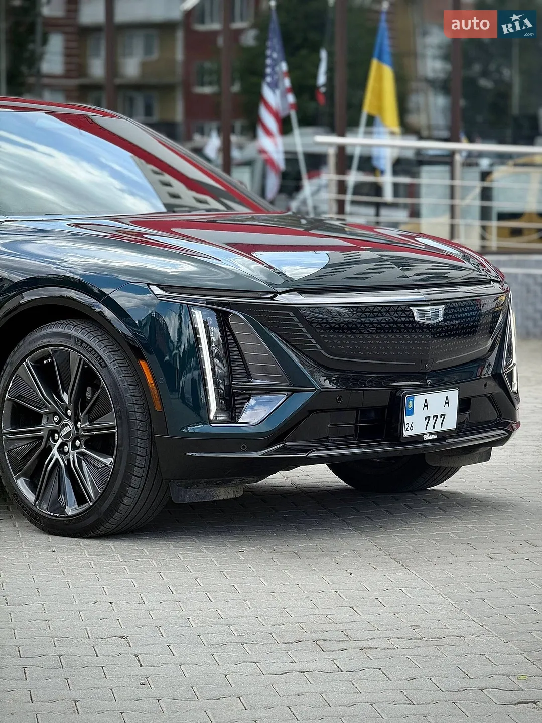 2023 Cadillac Lyriq - мініатюра 10