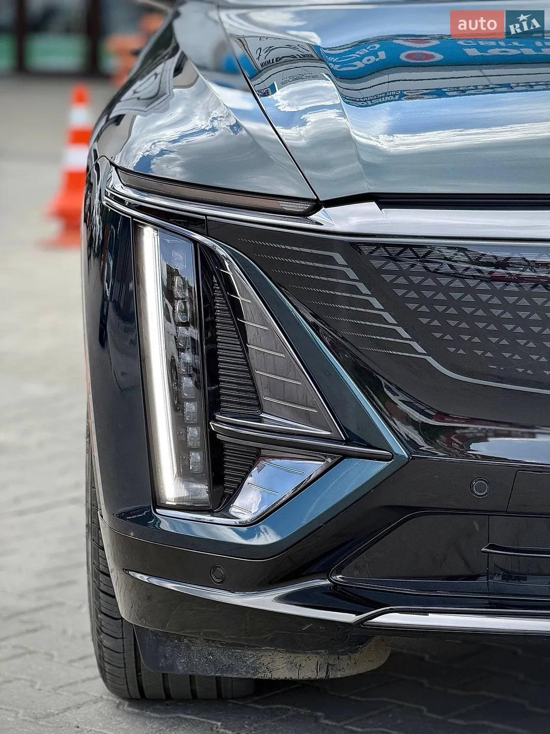 2023 Cadillac Lyriq - мініатюра 13