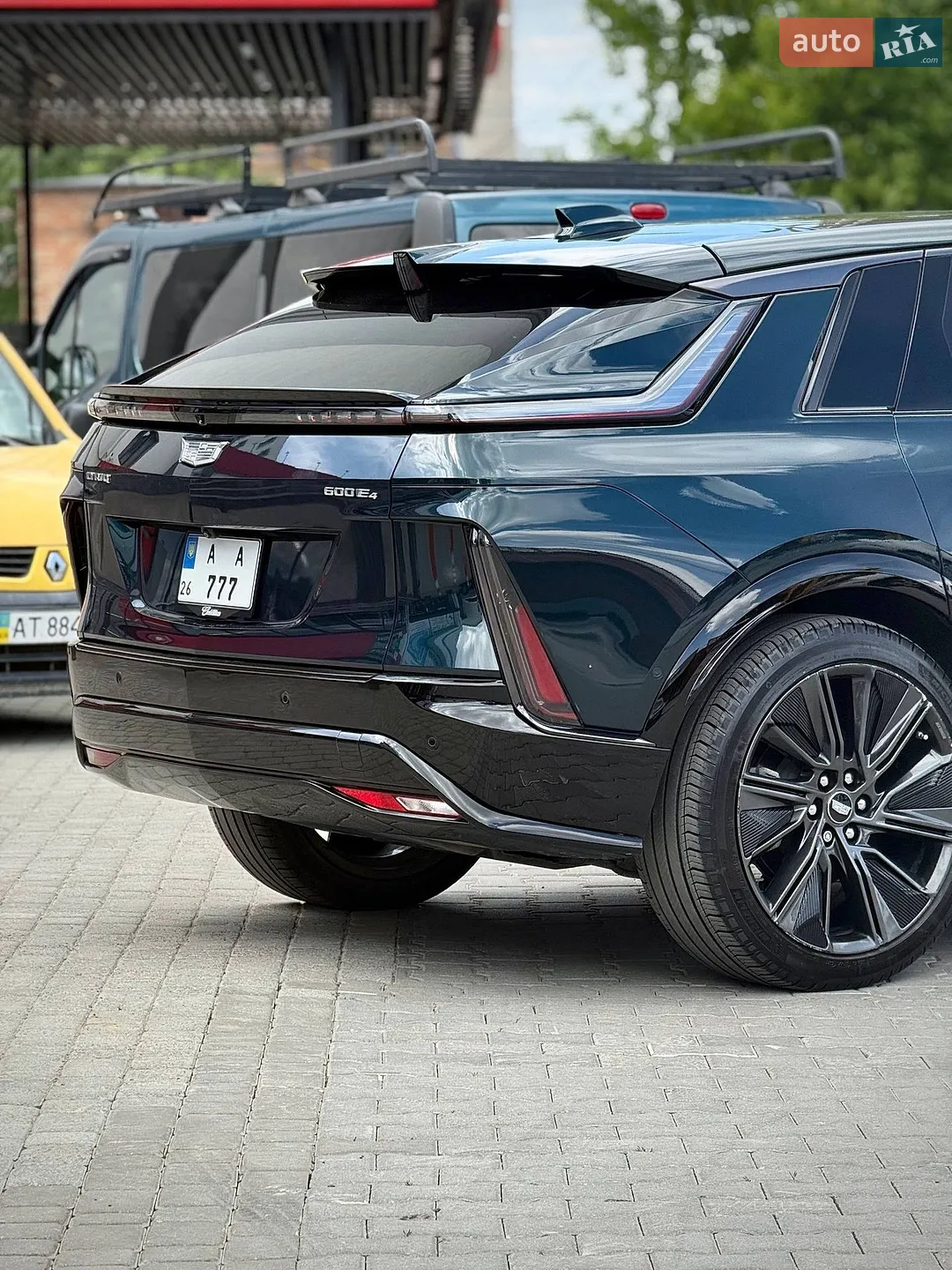 2023 Cadillac Lyriq - мініатюра 21