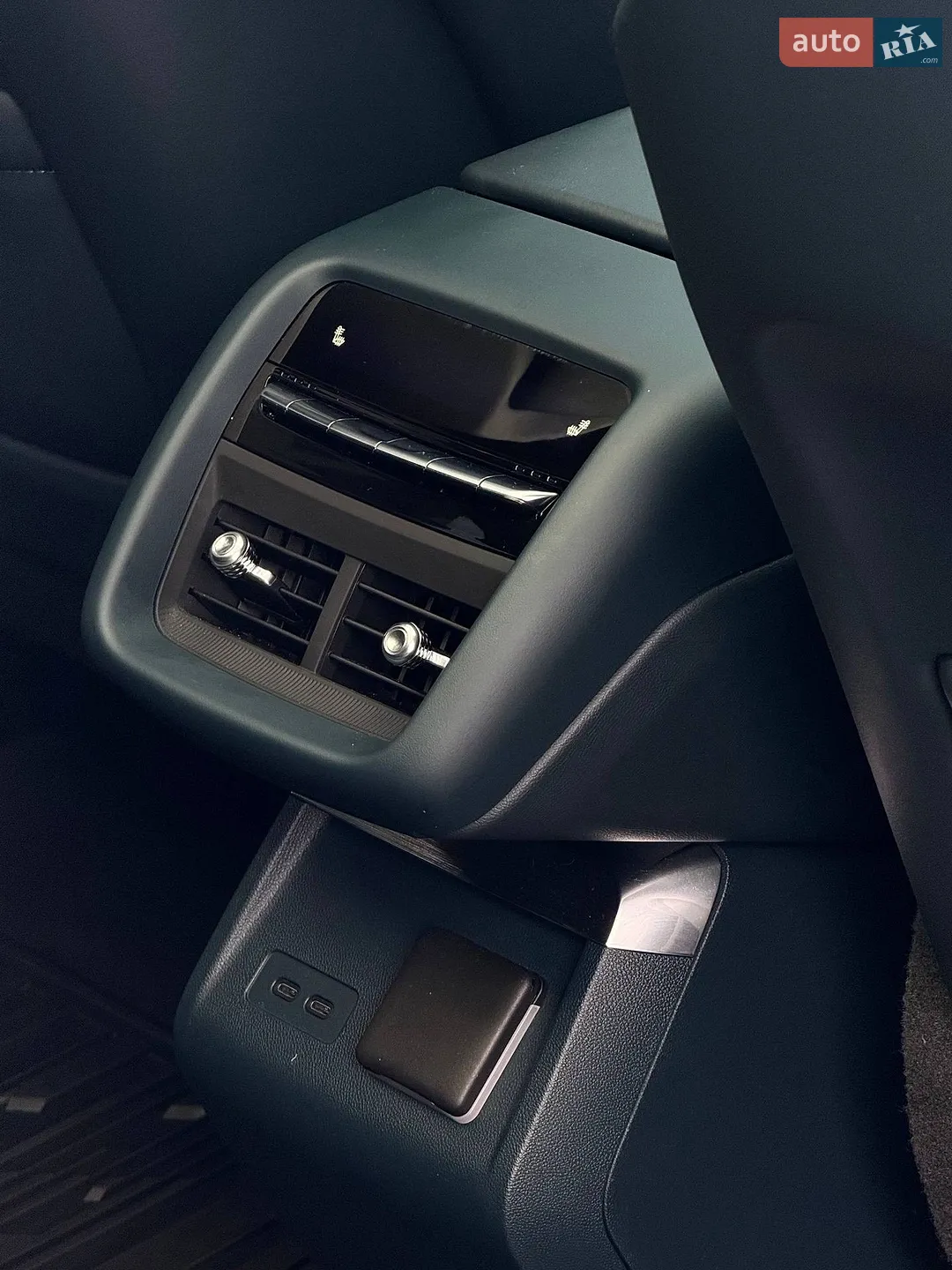 2023 Cadillac Lyriq - мініатюра 15